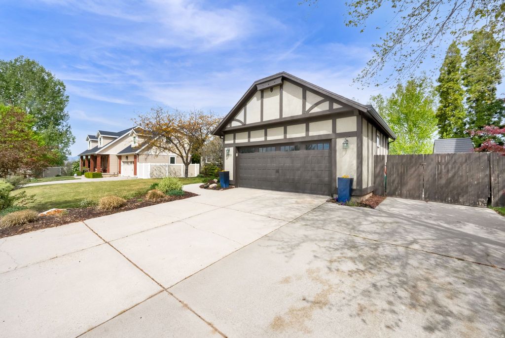 Photo of 2373 E GLACIER DR S, Sandy, UT 84092 (MLS # 2152917)