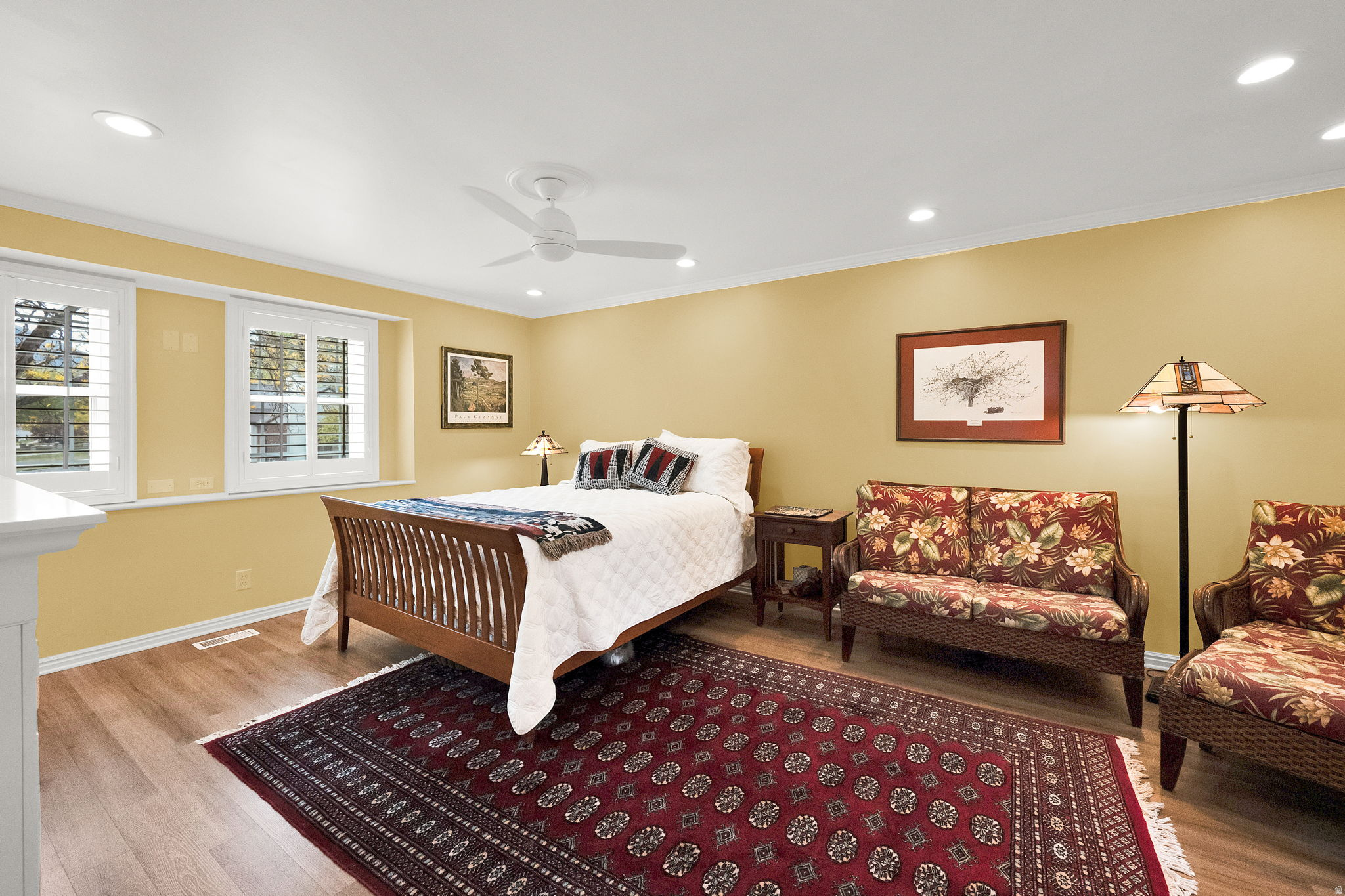 DIMPLE DELL - Residential