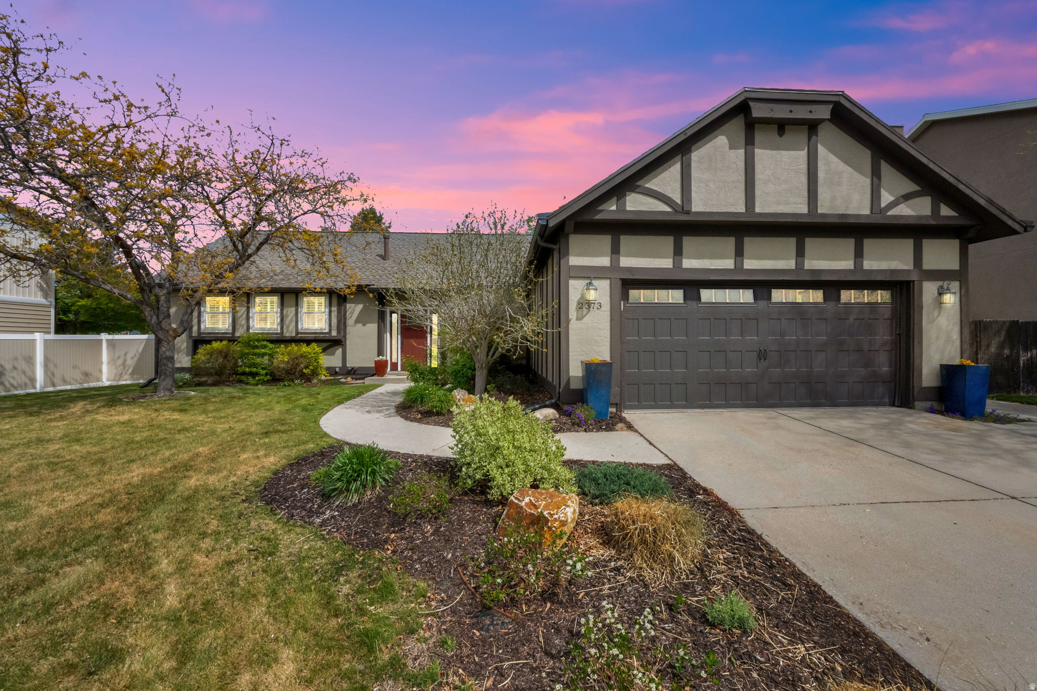 DIMPLE DELL - Residential