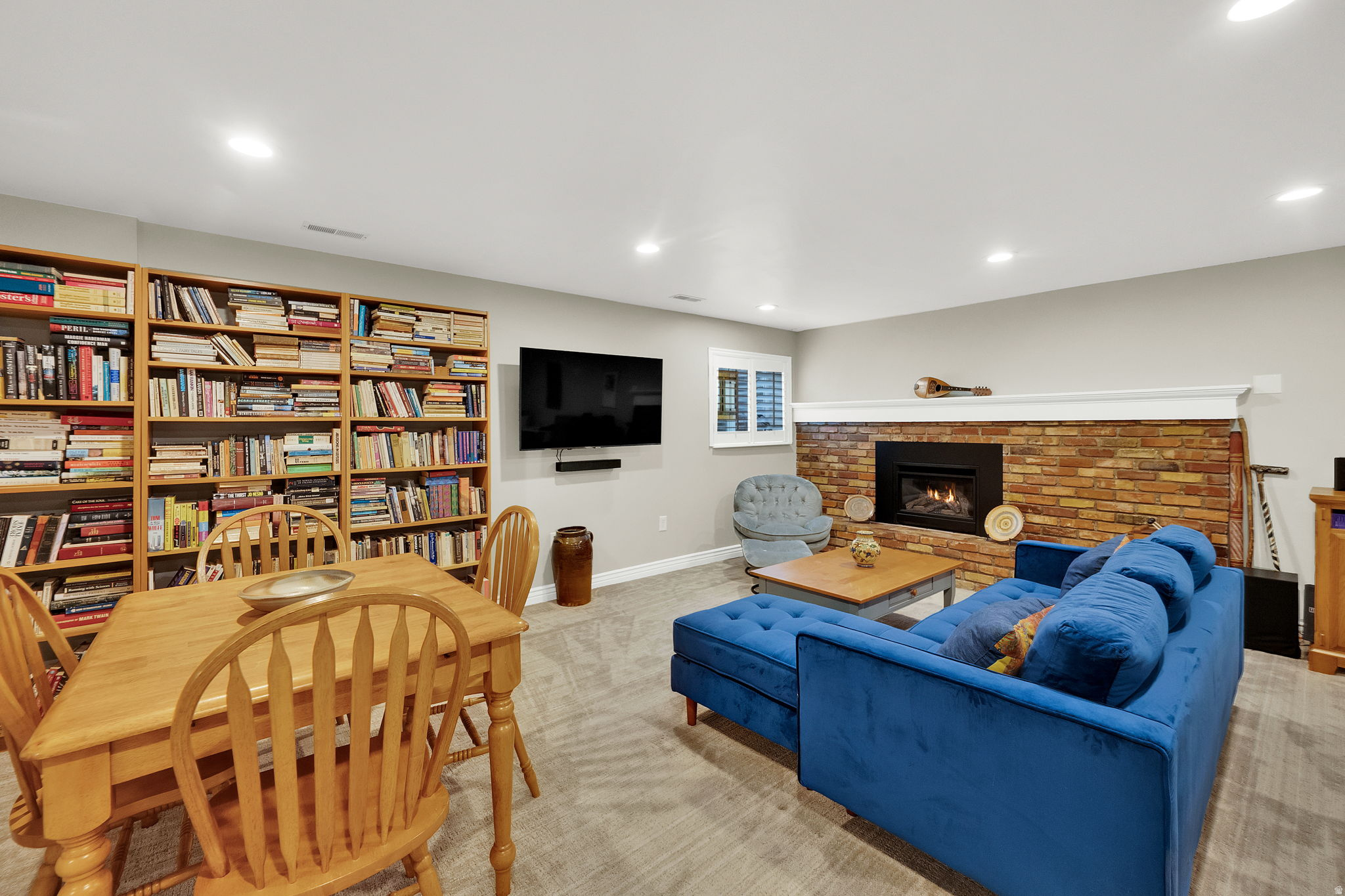 DIMPLE DELL - Residential