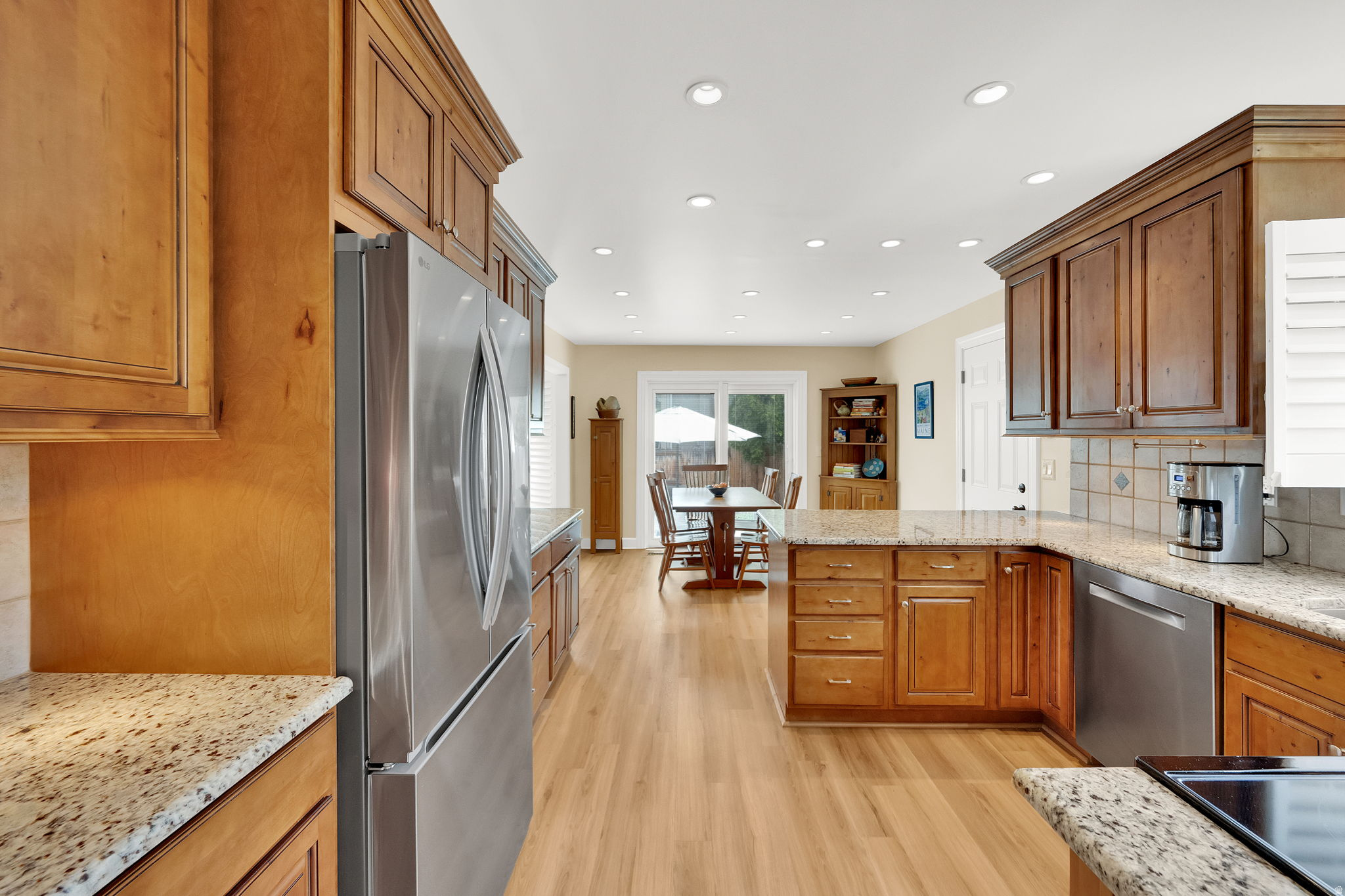 DIMPLE DELL - Residential