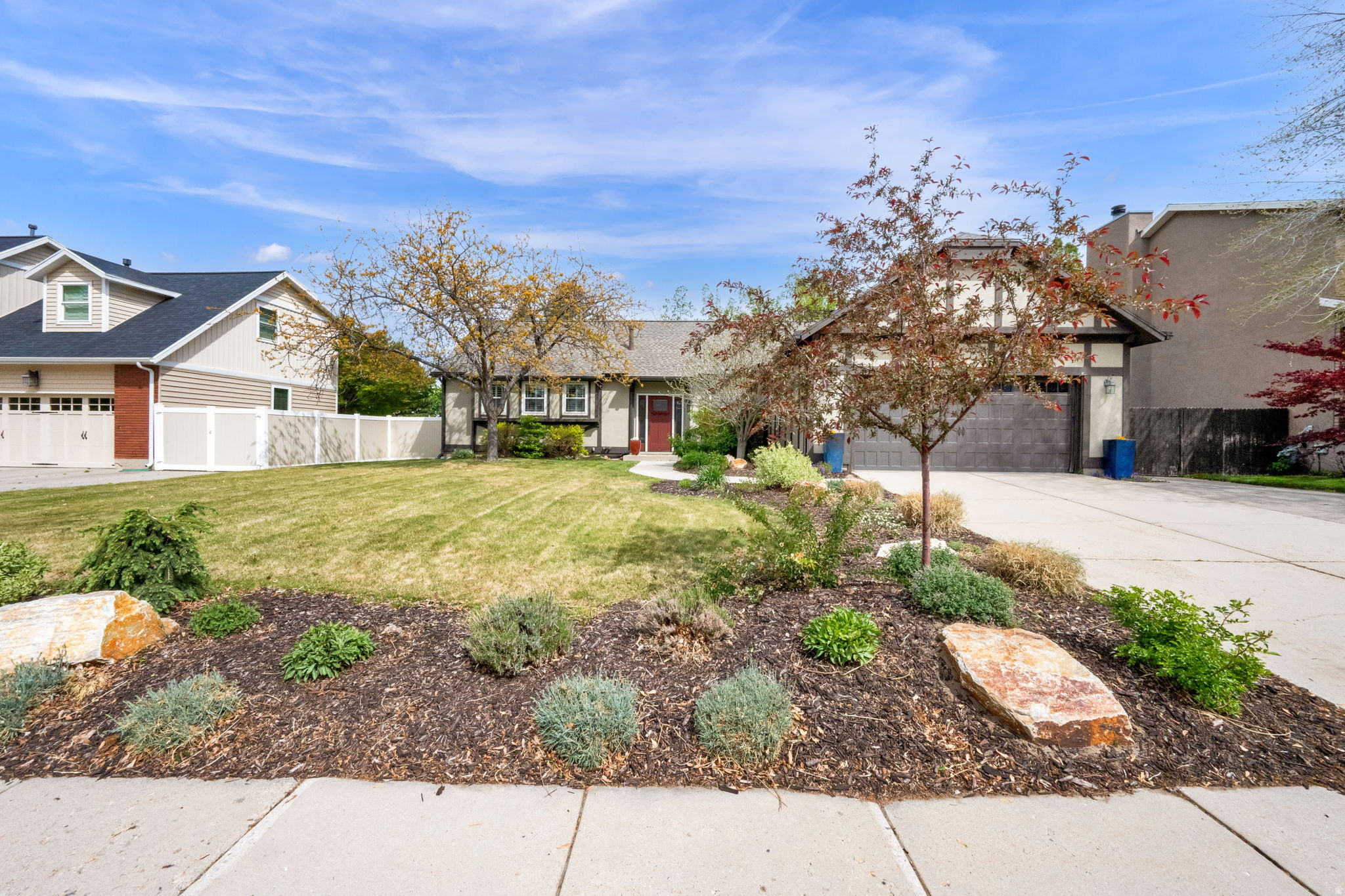 DIMPLE DELL - Residential