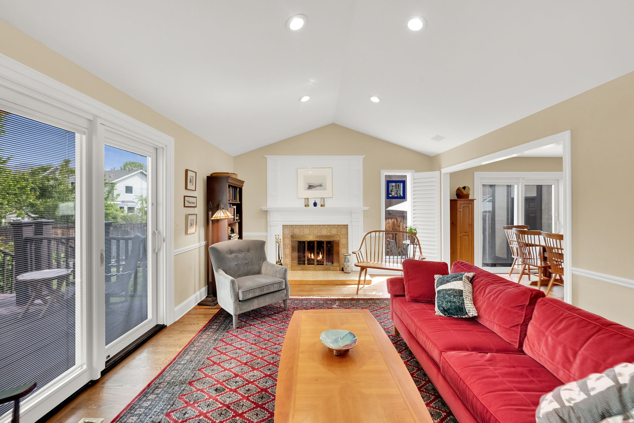 DIMPLE DELL - Residential