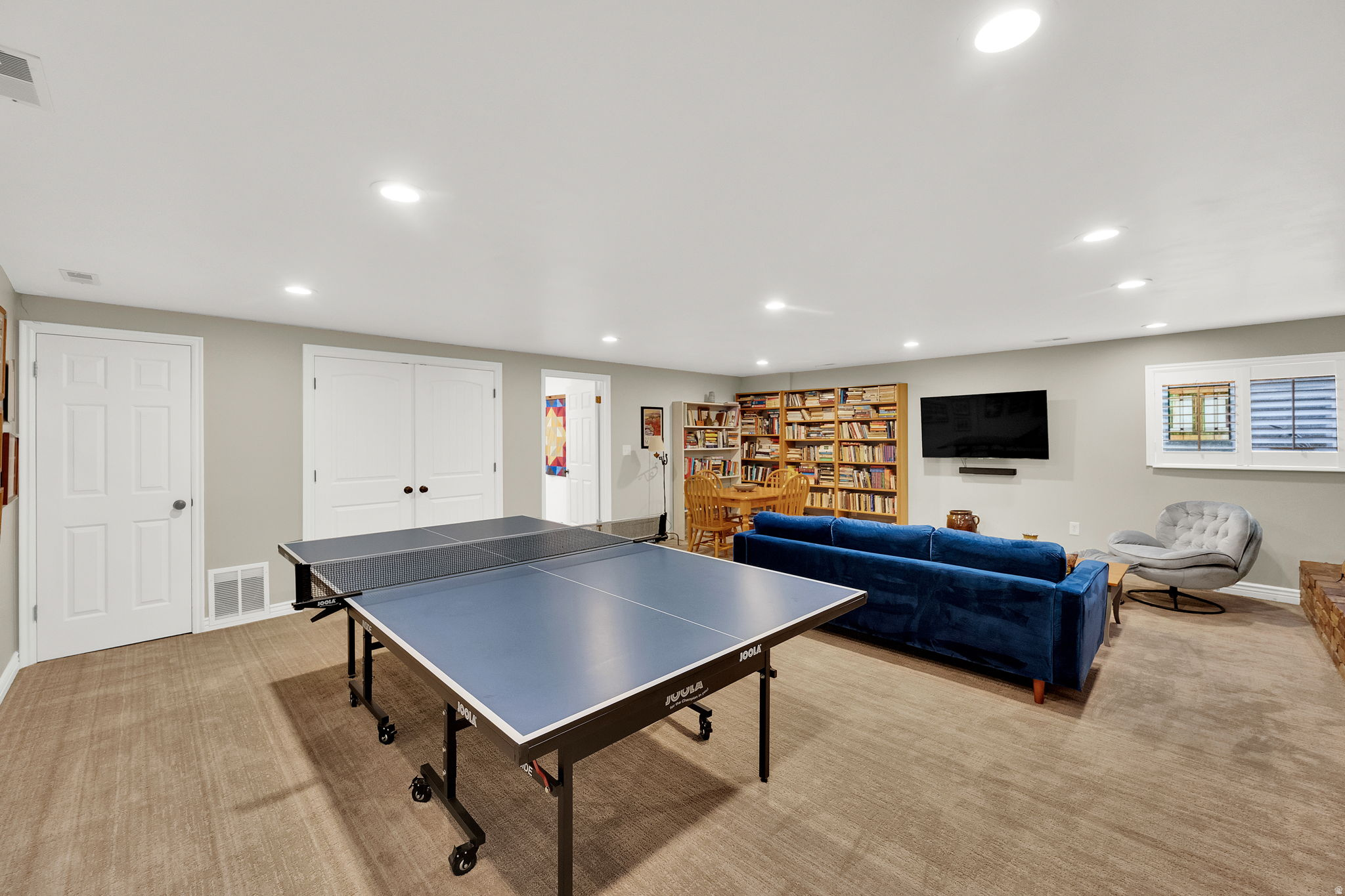 DIMPLE DELL - Residential