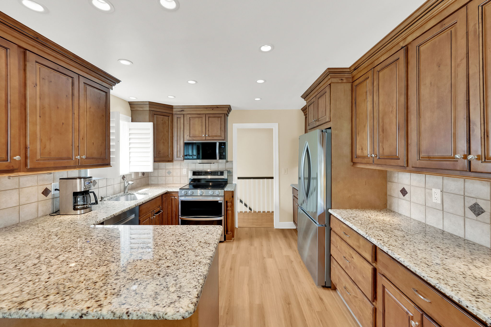 DIMPLE DELL - Residential