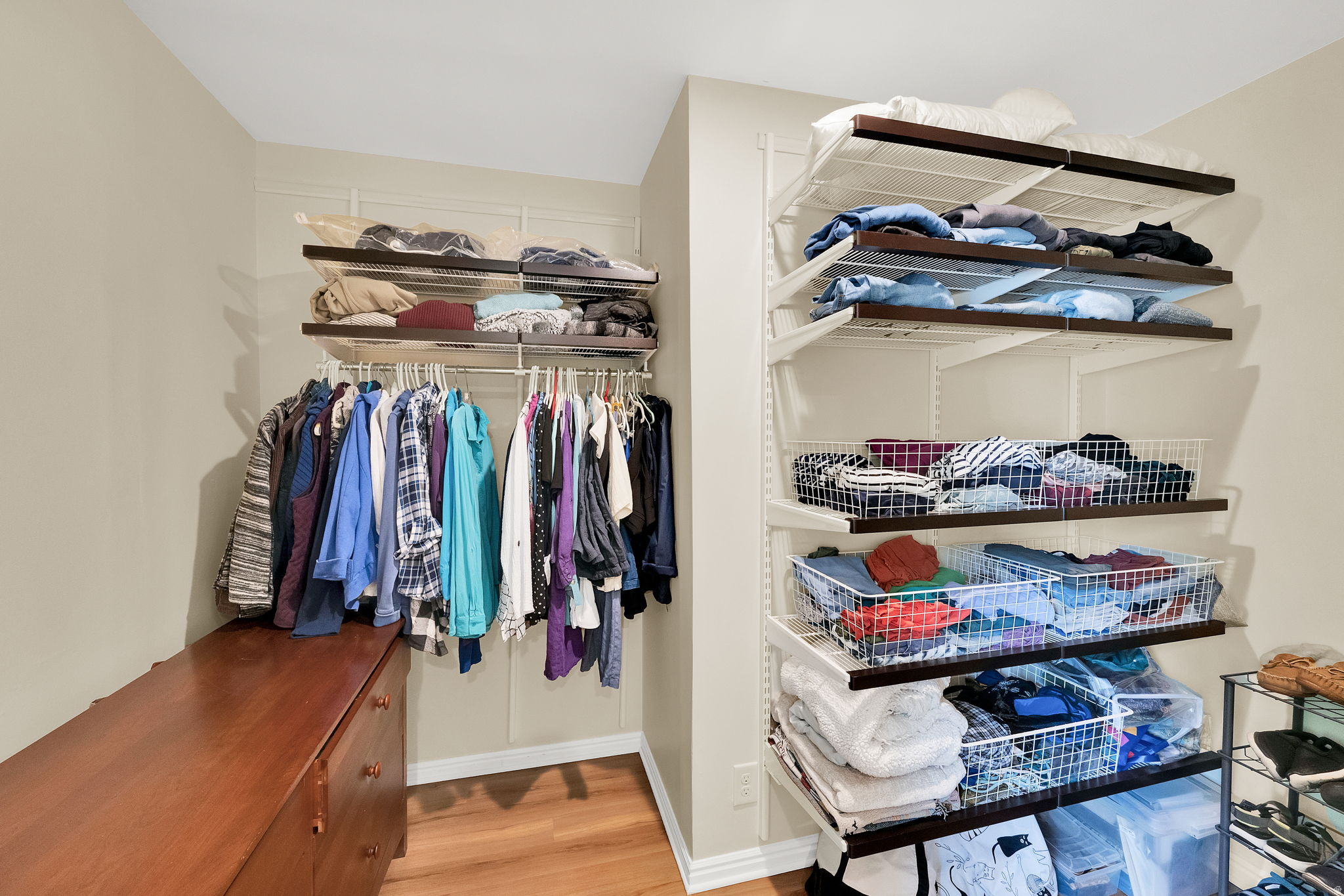 DIMPLE DELL - Residential