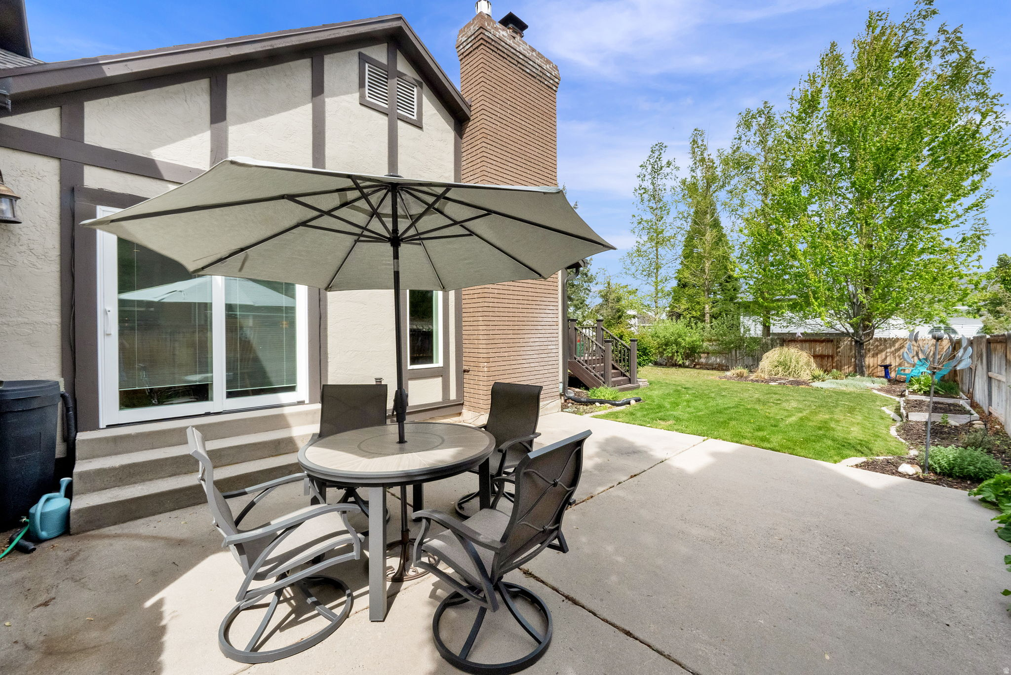 DIMPLE DELL - Residential