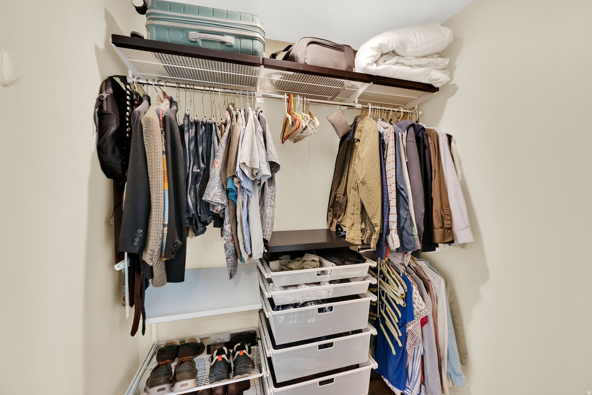 DIMPLE DELL - Residential