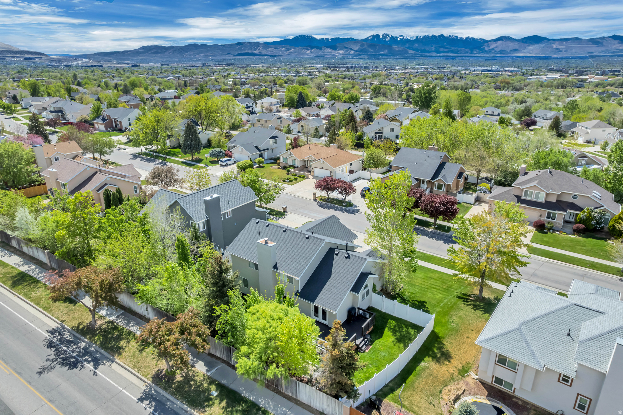 VICTORS POND - Residential