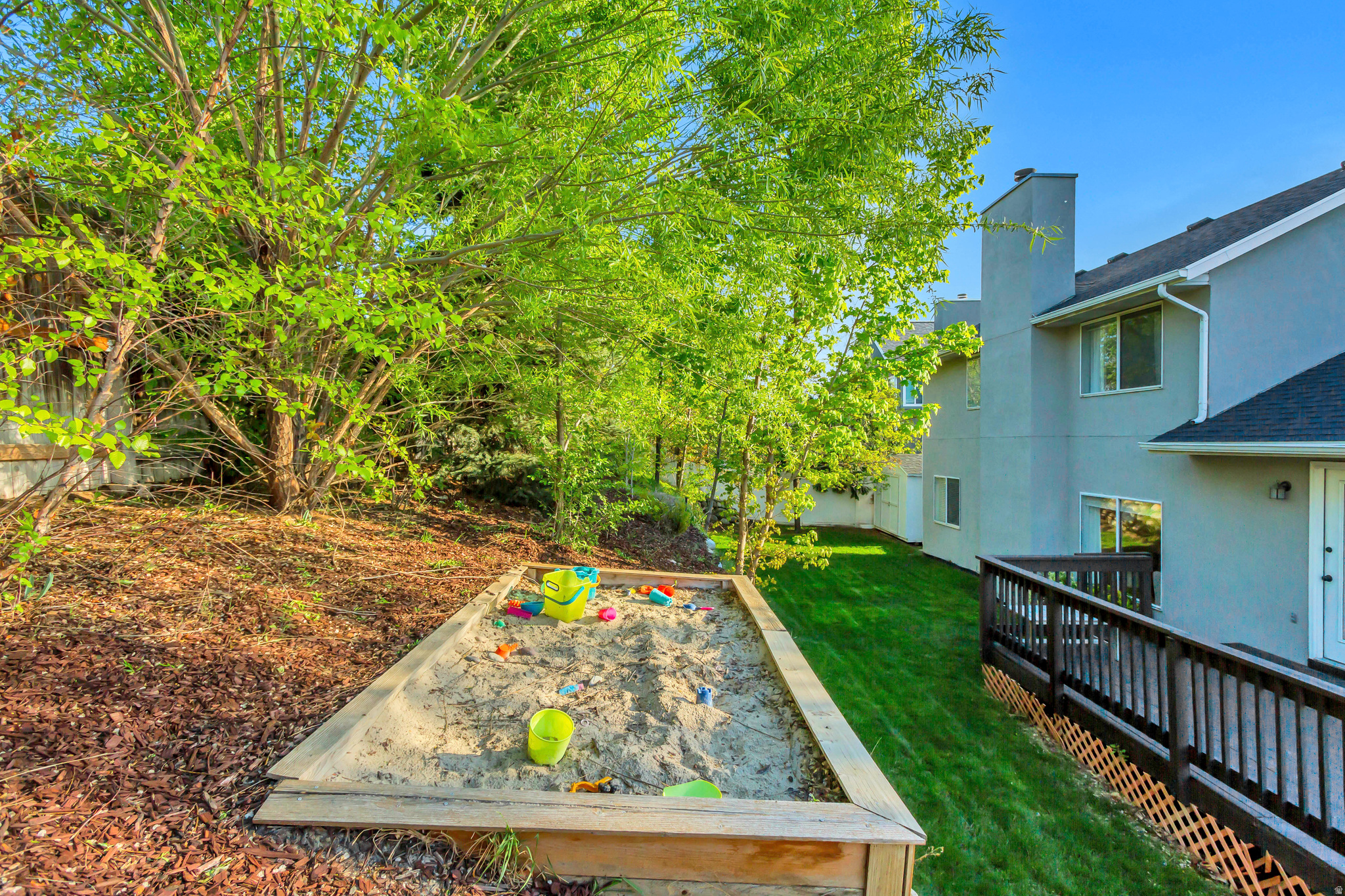 VICTORS POND - Residential