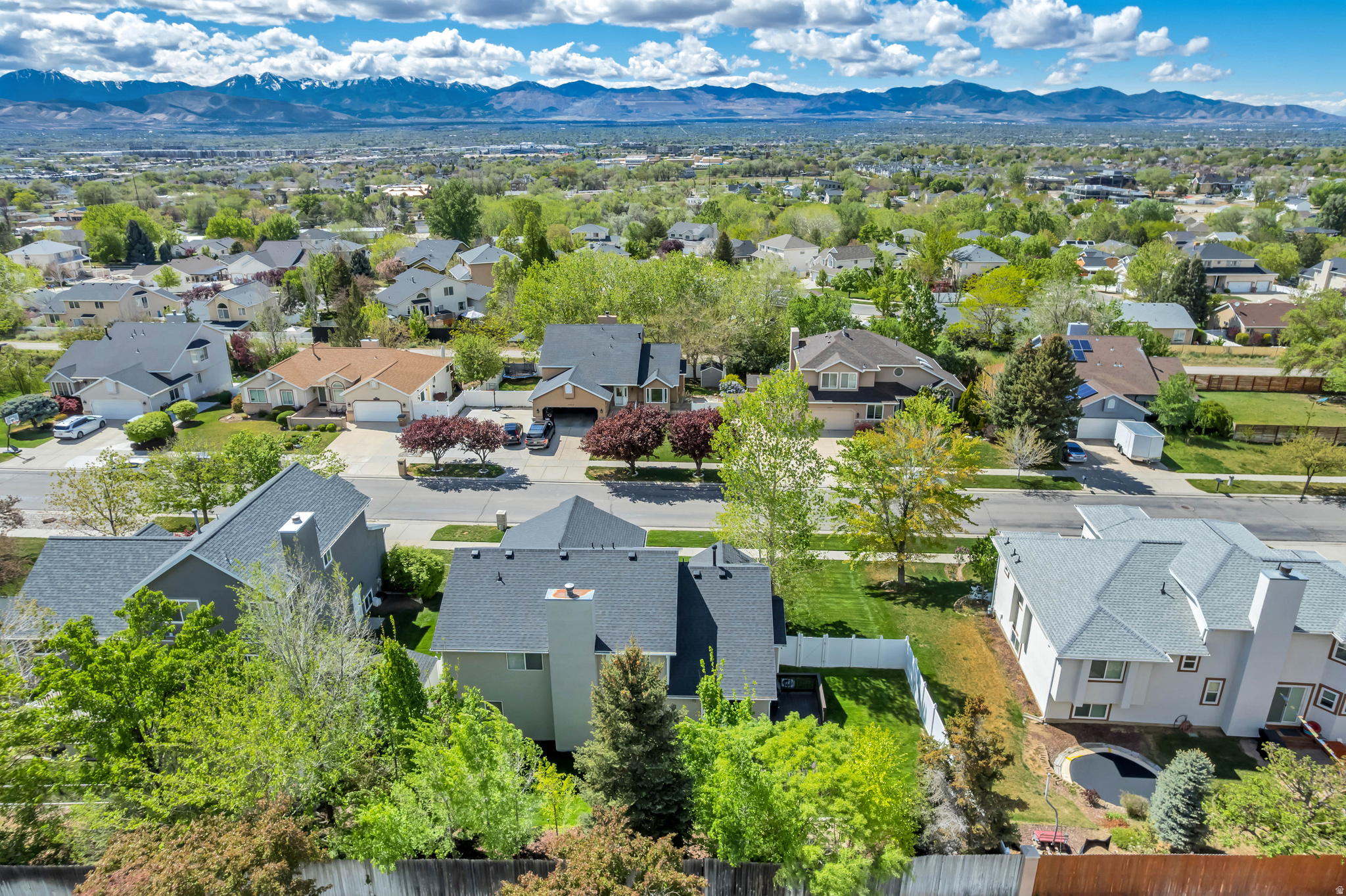 VICTORS POND - Residential
