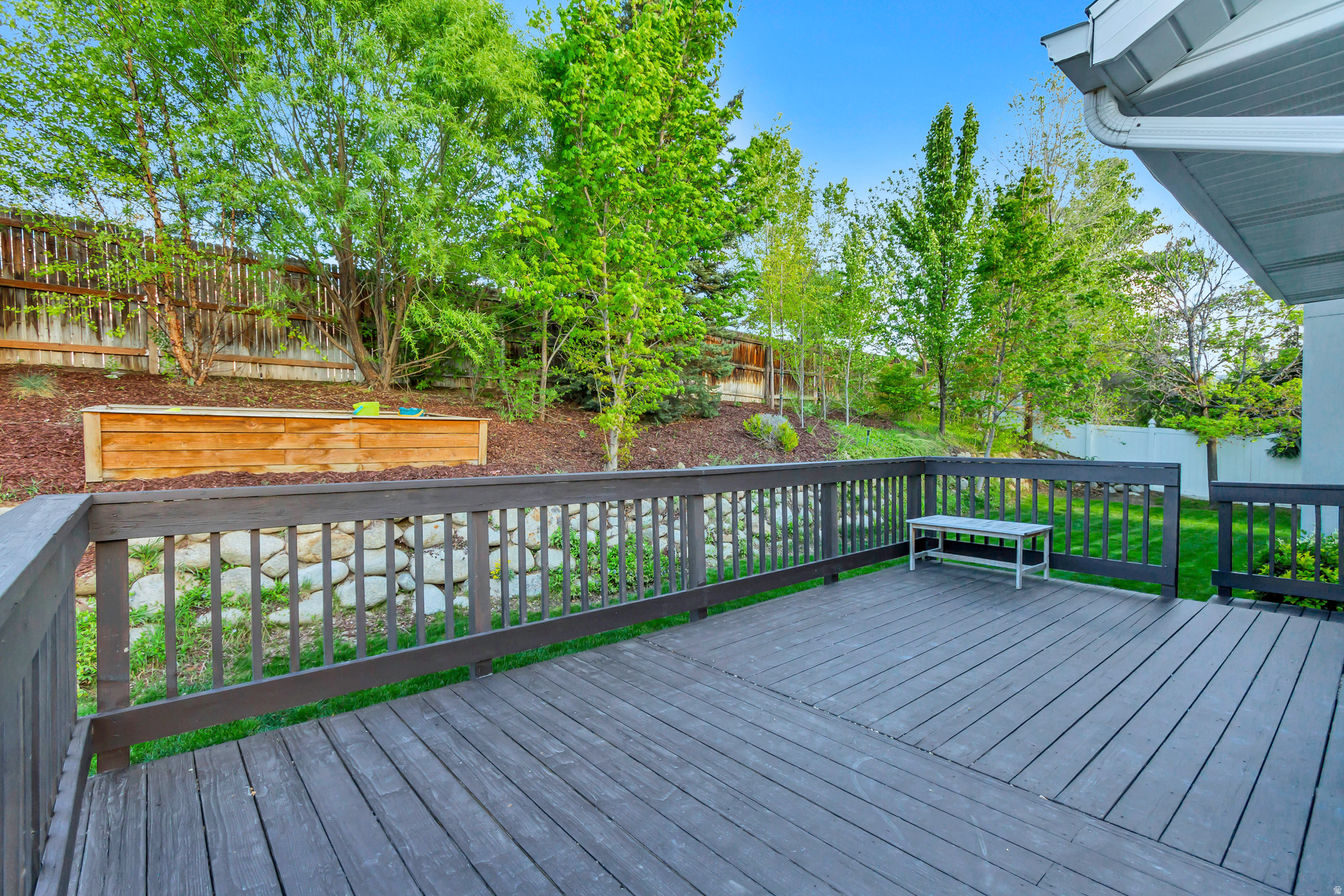 VICTORS POND - Residential
