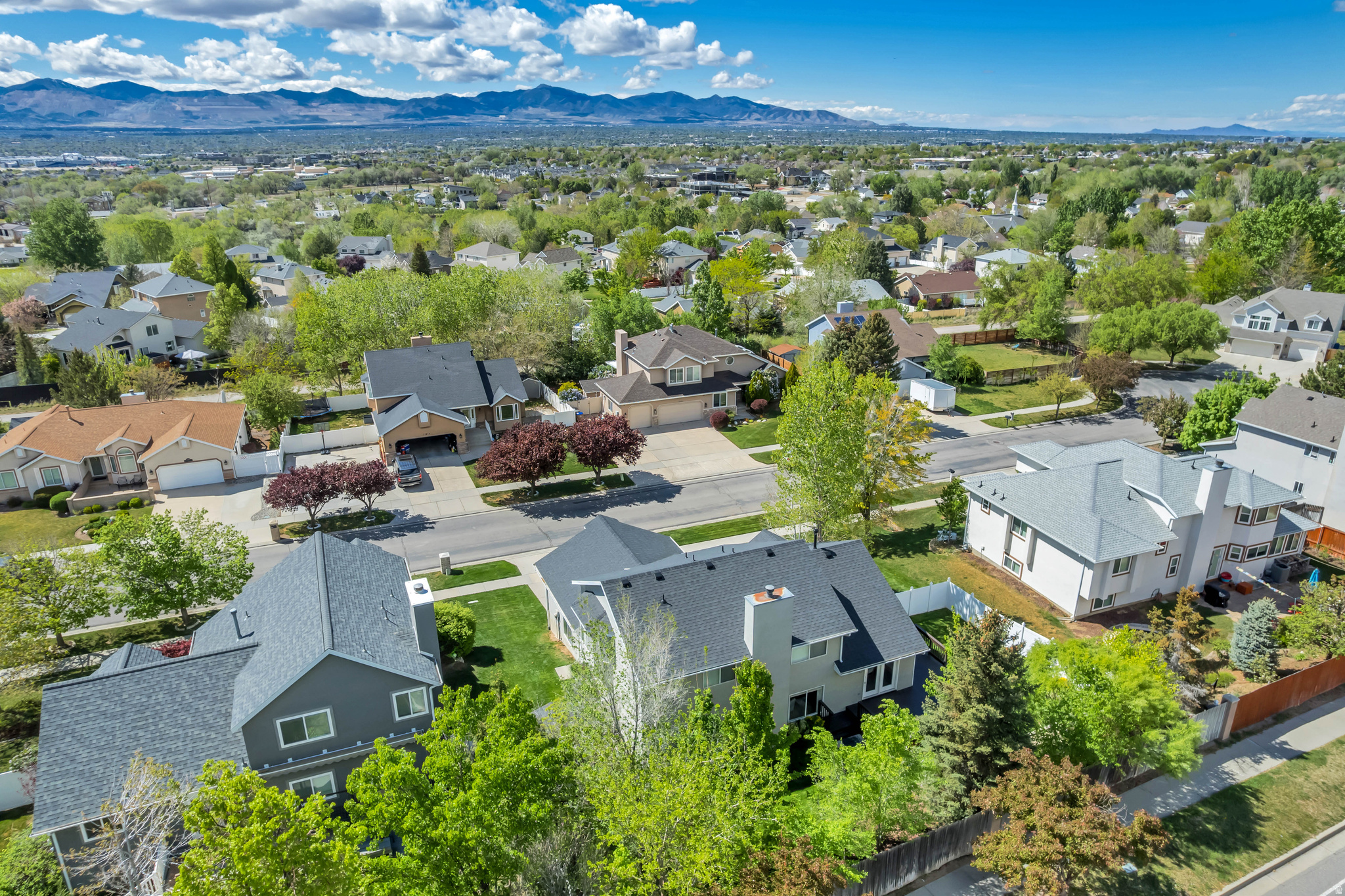 VICTORS POND - Residential