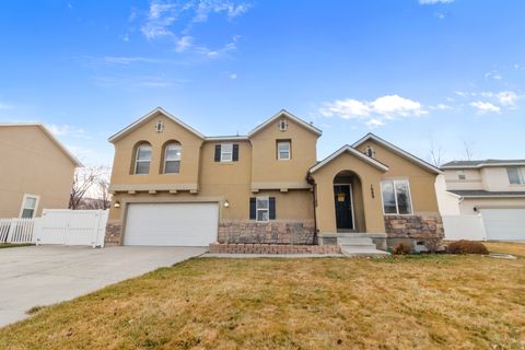 Photo of 1089 S TOPAZ RD W, Saratoga Springs, UT 84045 (MLS # 2139674)