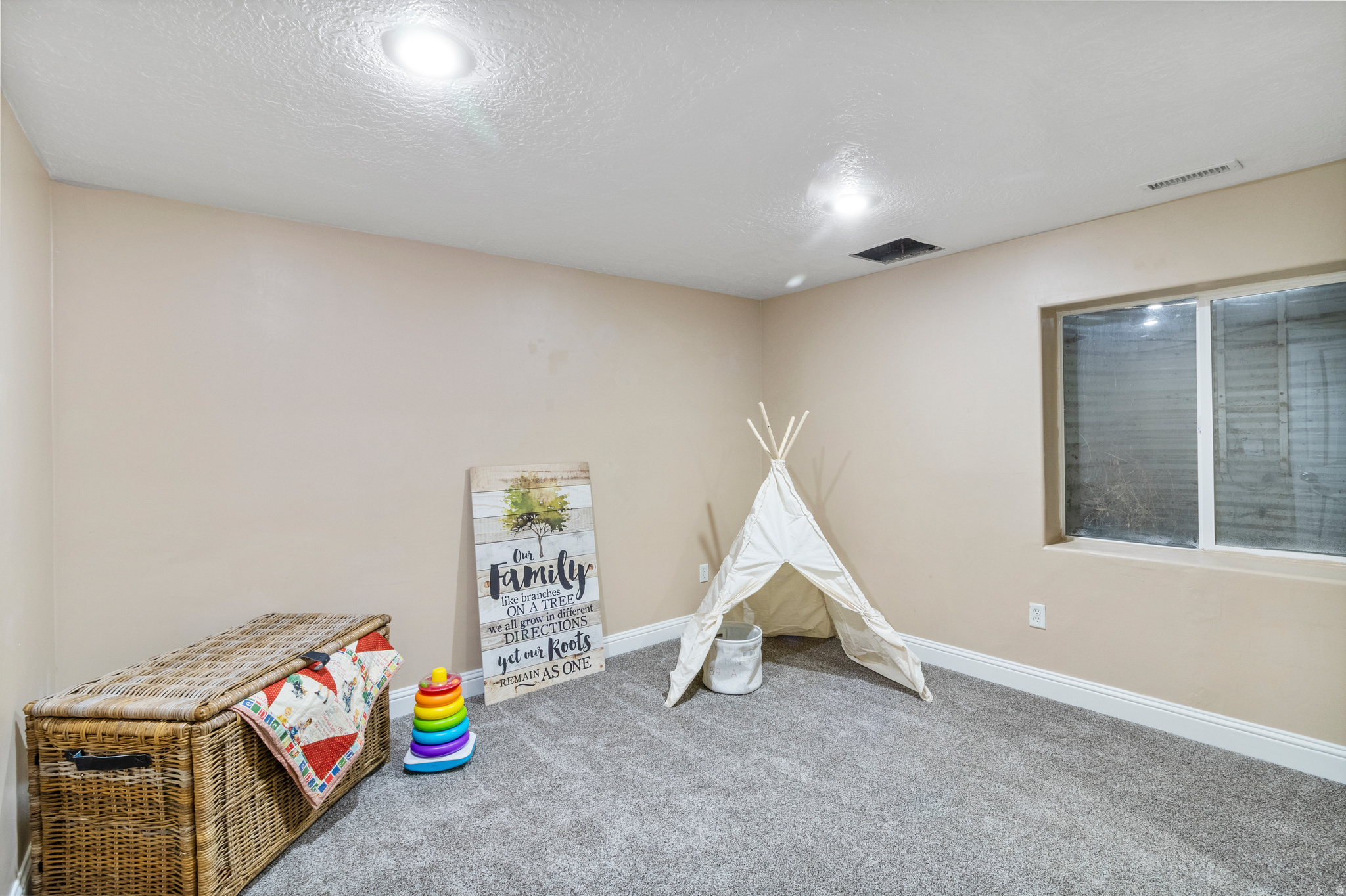 SARATOGE SPRINGS - Residential