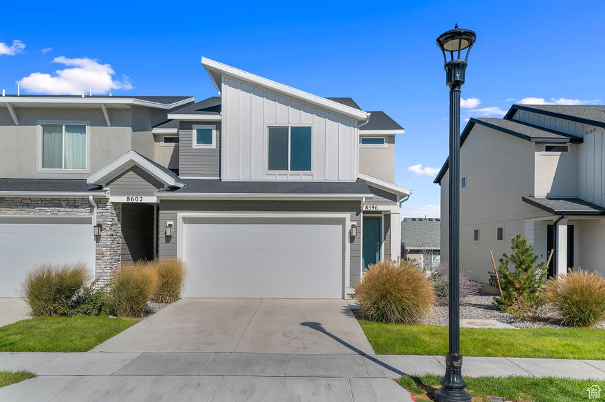 Wonderful Row End Townhome! This beautiful townhouse features an open-concept living area, perfect for entertaining and relaxation. The kitchen is equipped with modern appliances and ample space. The community amenities are unbeatable, with a pool, tennis courts, playground and clubhouse. Close to Schools, Shopping, Fitness and Recreation Center. Don't miss out on this incredible opportunity. Square footage figures are provided as a courtesy estimate only and were obtained from Country Records. The buyer is advised to obtain an independent measurement.