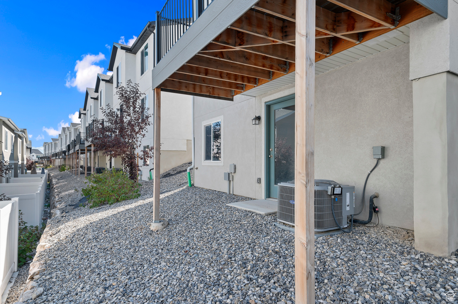 GATEWAY TO LITTLE VALLEY - Residential