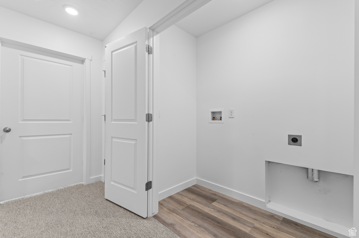 GATEWAY TO LITTLE VALLEY - Residential