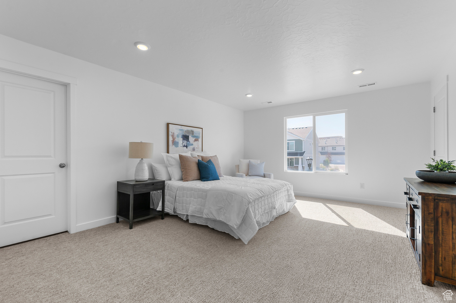 GATEWAY TO LITTLE VALLEY - Residential