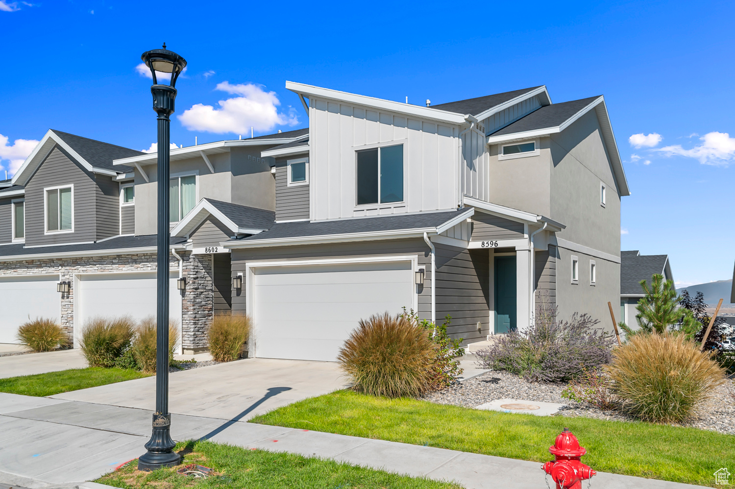 GATEWAY TO LITTLE VALLEY - Residential