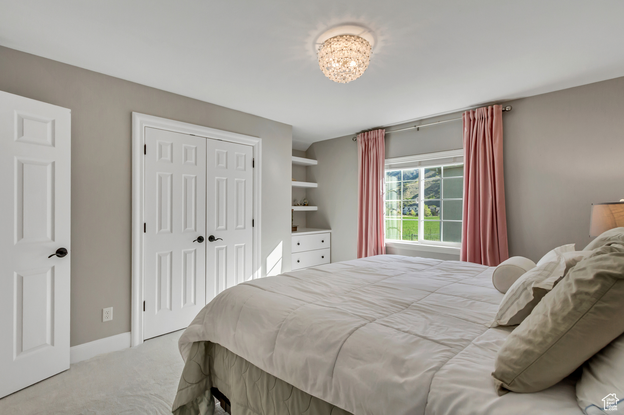 VIEW POINTE - Residential