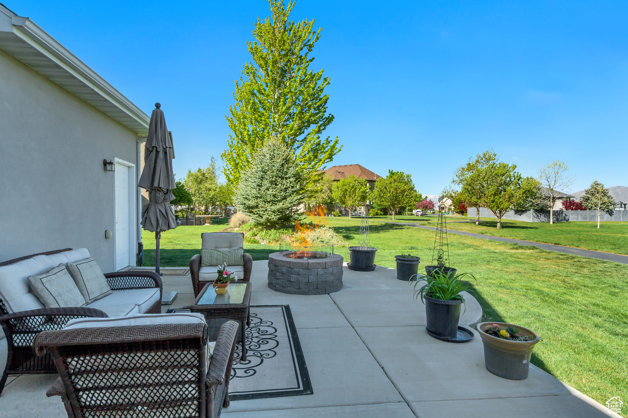 VIEW POINTE - Residential