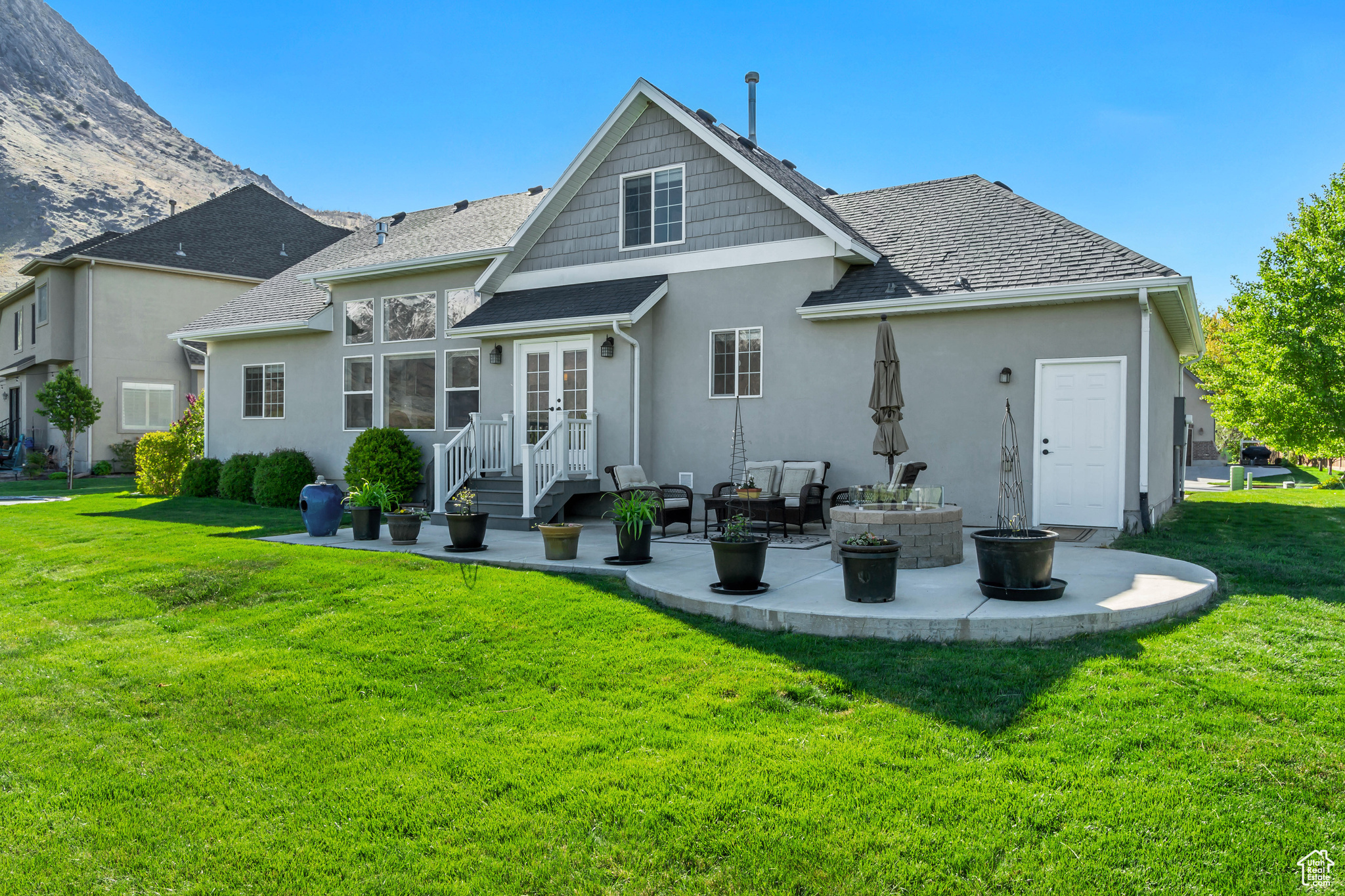 VIEW POINTE - Residential