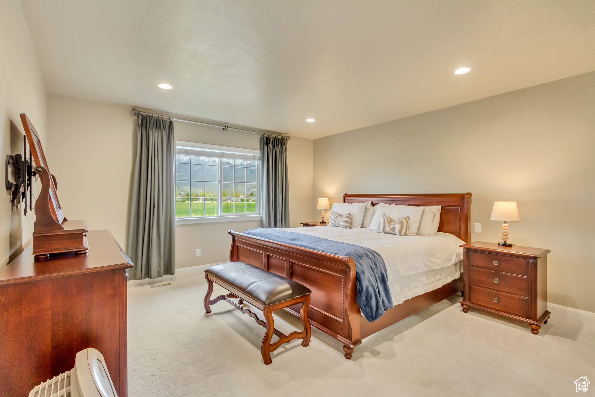 VIEW POINTE - Residential