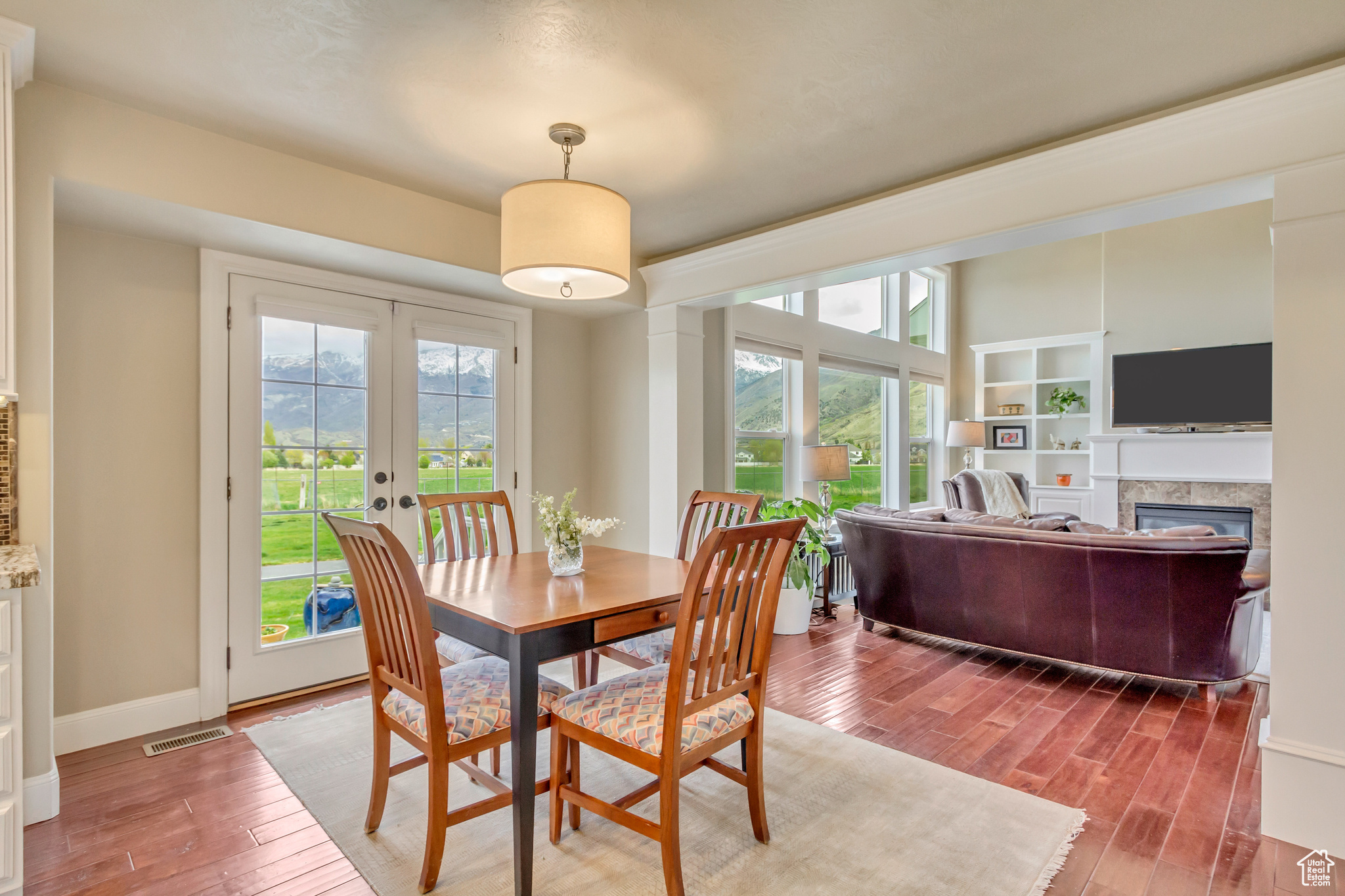 VIEW POINTE - Residential