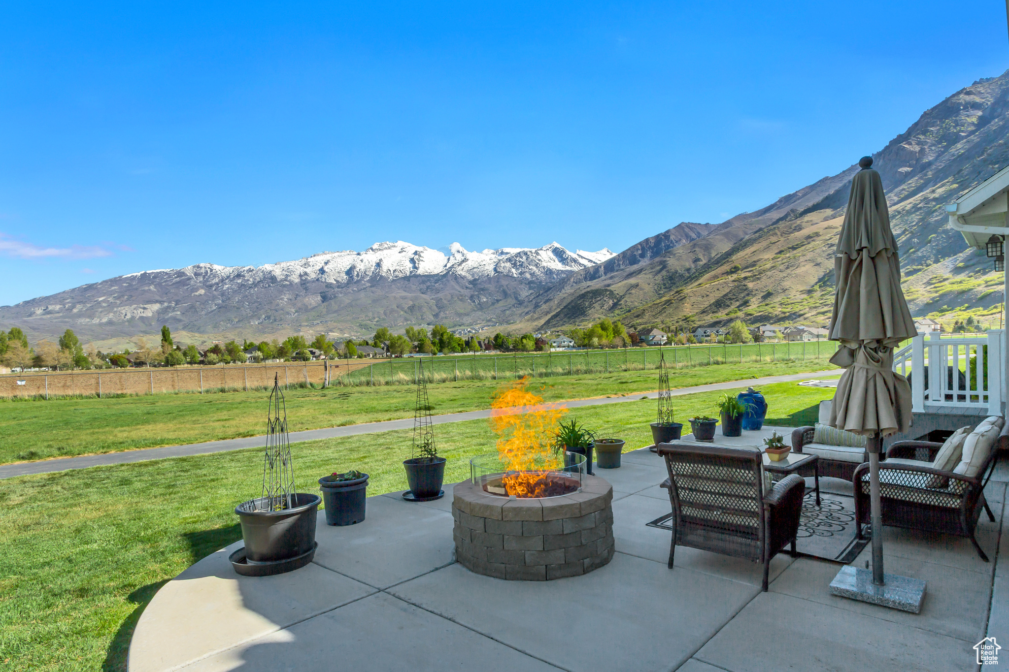 VIEW POINTE - Residential