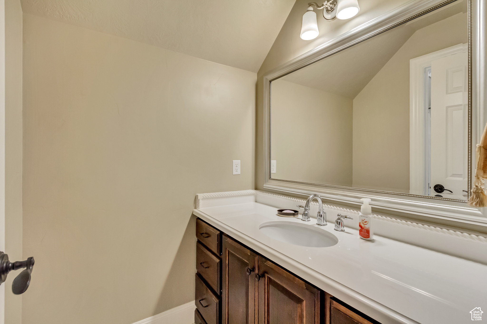 VIEW POINTE - Residential