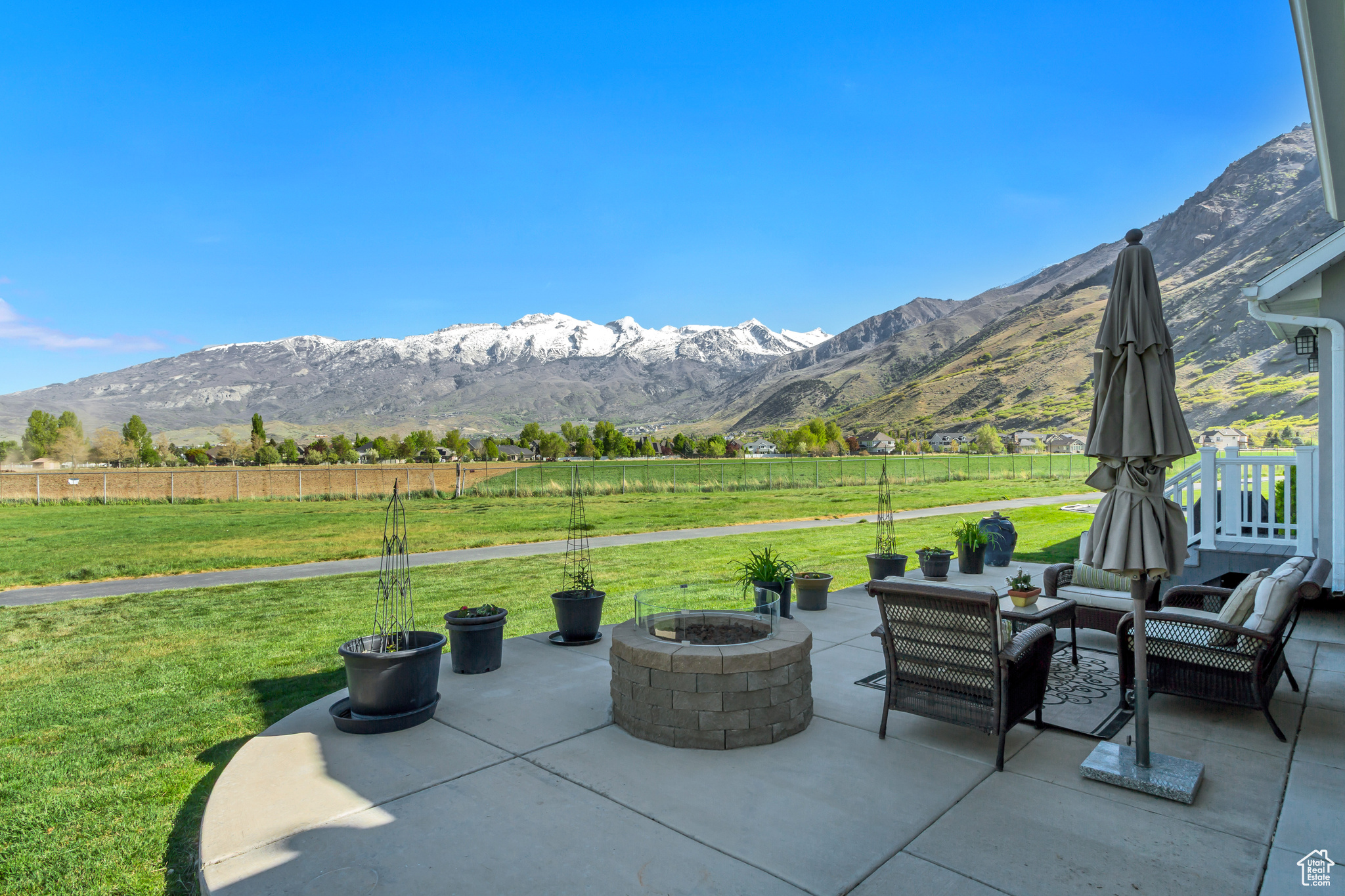 VIEW POINTE - Residential