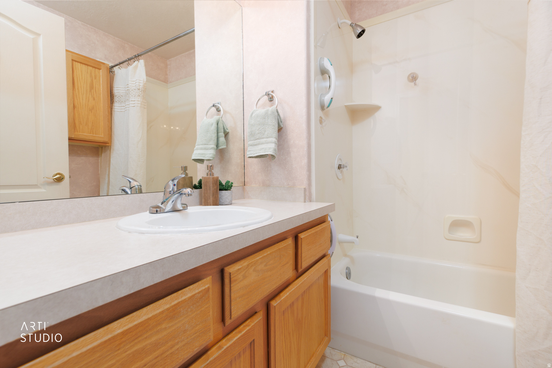 LYNBROOK SUBDIVISION - Residential Income