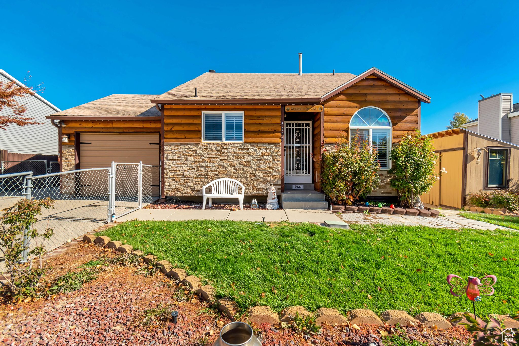 5933 S Sunrise Cir, Kearns, Utah image 1