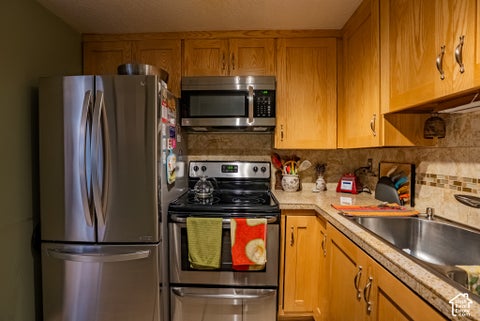 Tiny photo for 8144 S COTTONWOOD CIR E, Sandy, UT 84094 (MLS # 2190584)