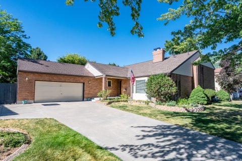 Homes For Sale - 2289 E Sunset Dr<br/> Layton, UT 84040