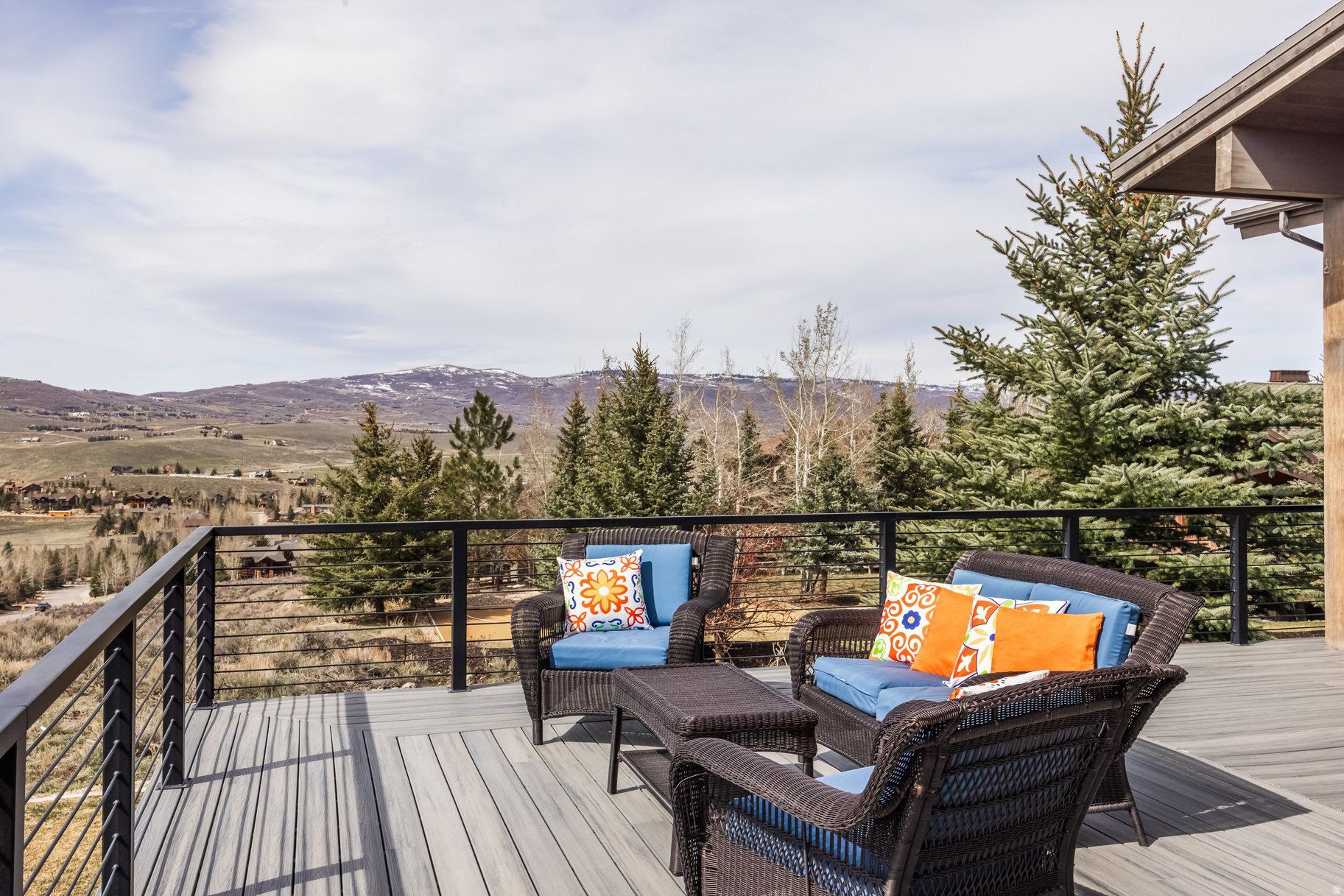 MOUNTAIN RANCH ESTATES - Residential