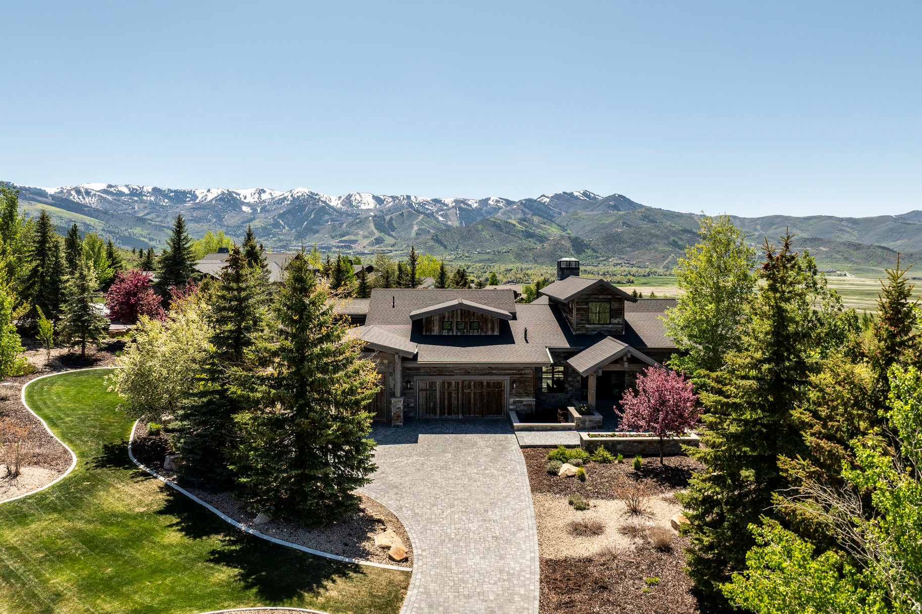 MOUNTAIN RANCH ESTATES - Residential