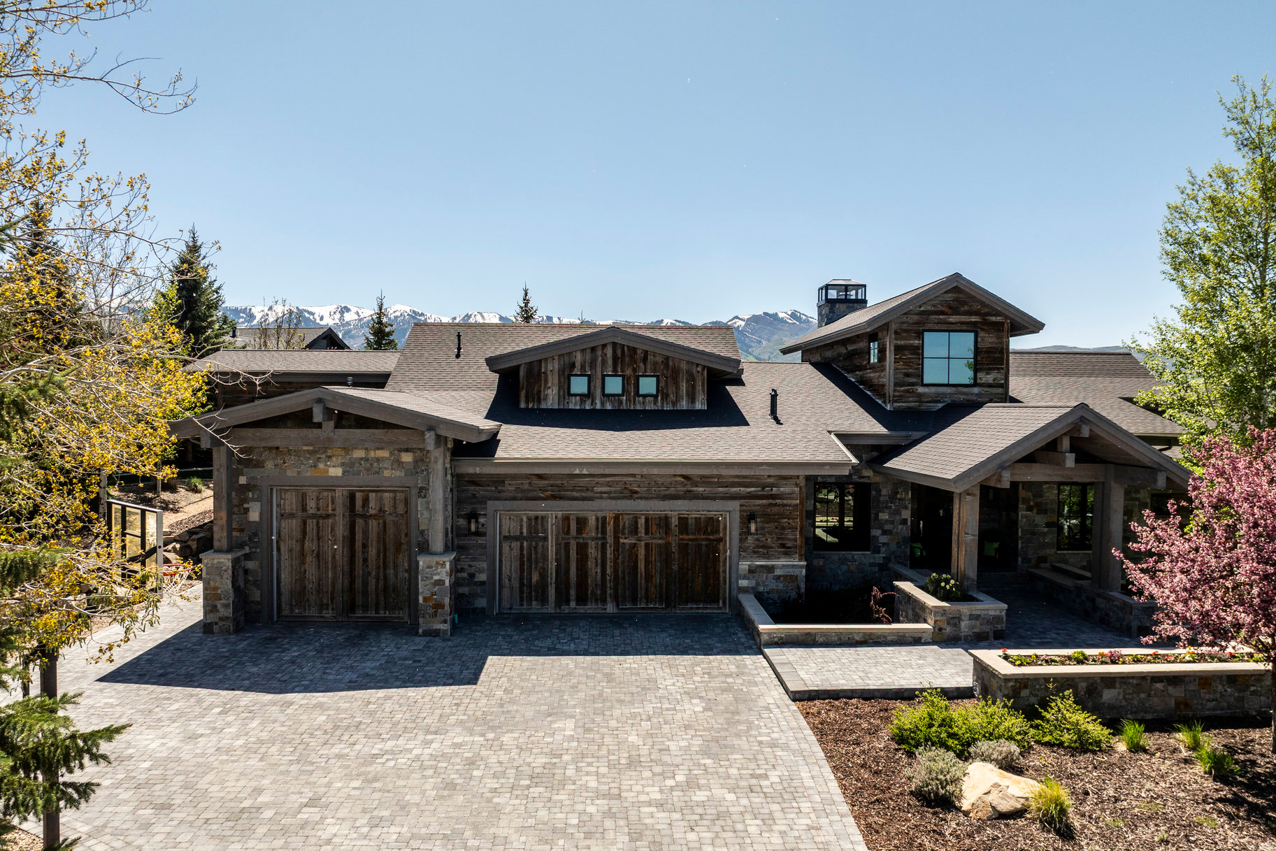 MOUNTAIN RANCH ESTATES - Residential