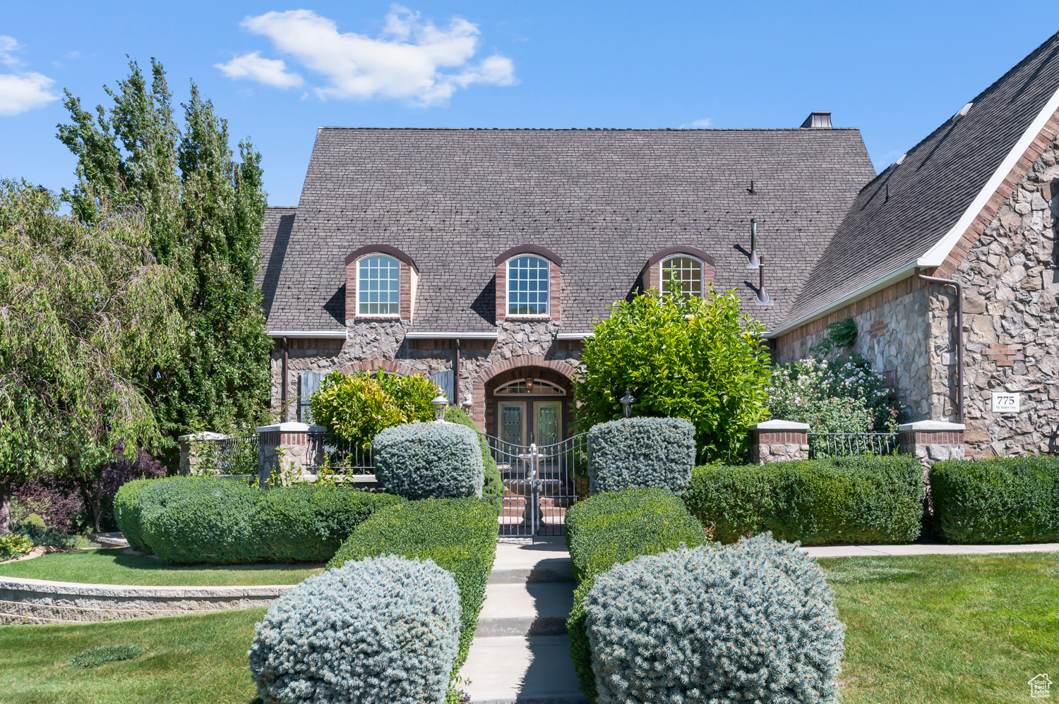 DEER HOLLOW - Residential