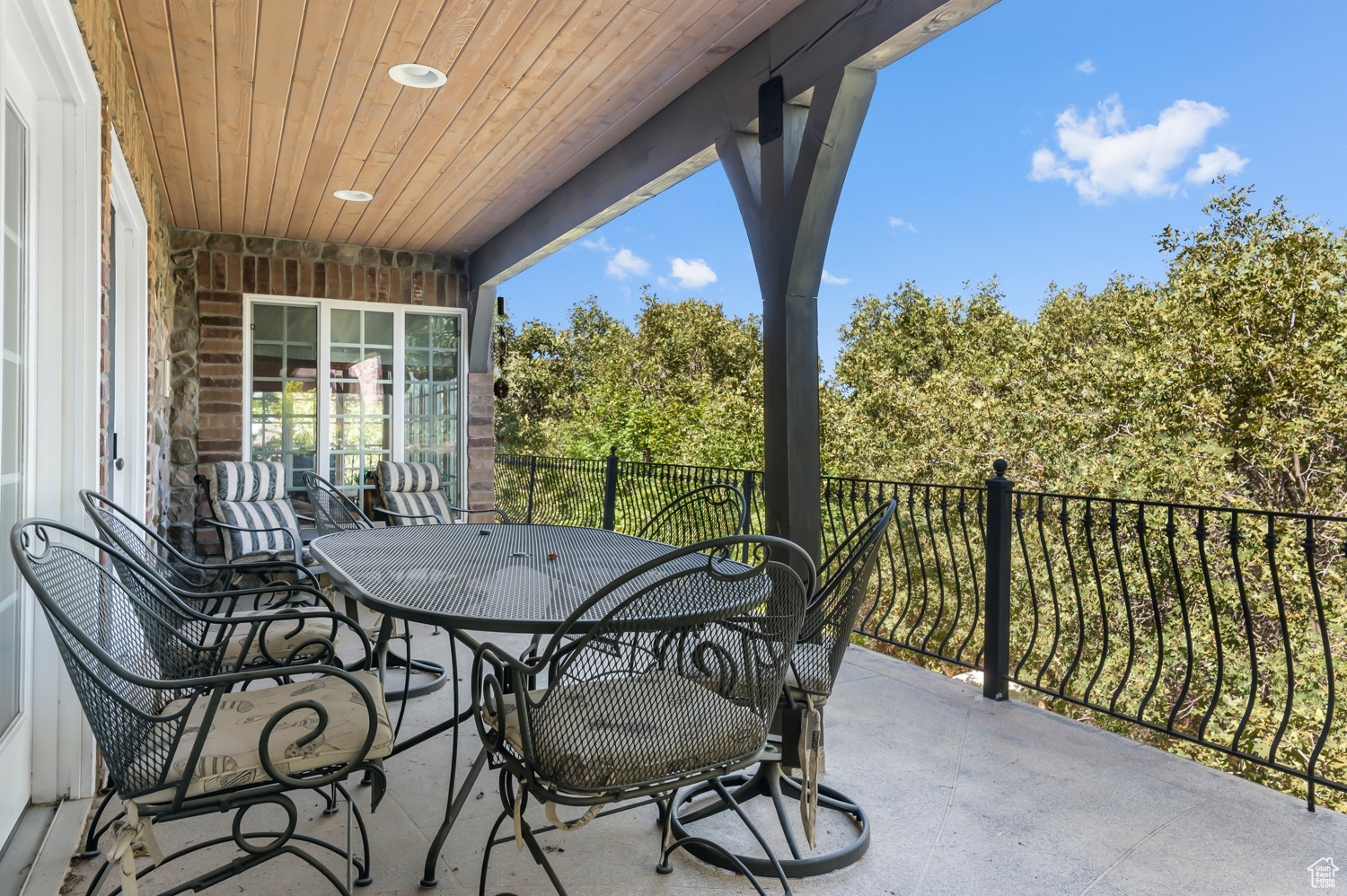 DEER HOLLOW - Residential