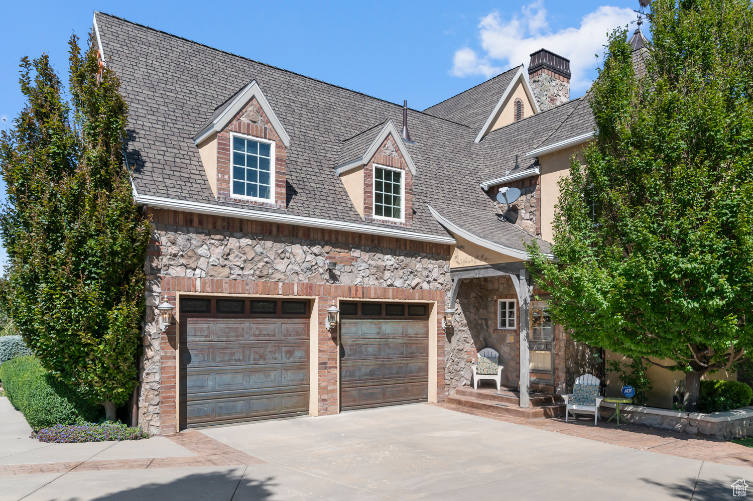 DEER HOLLOW - Residential