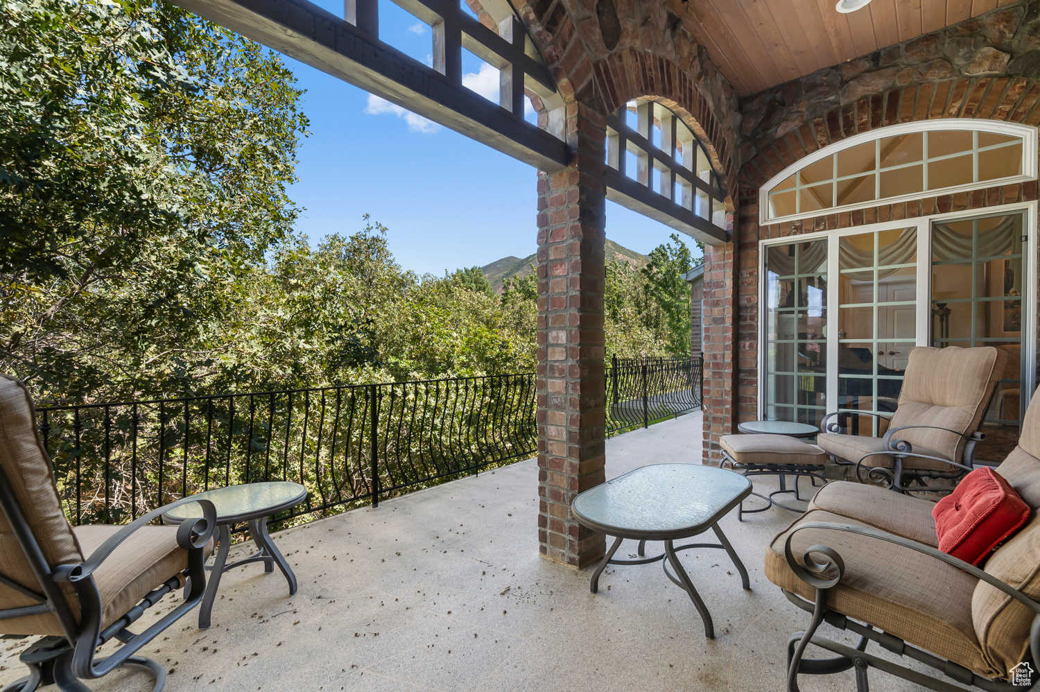 DEER HOLLOW - Residential