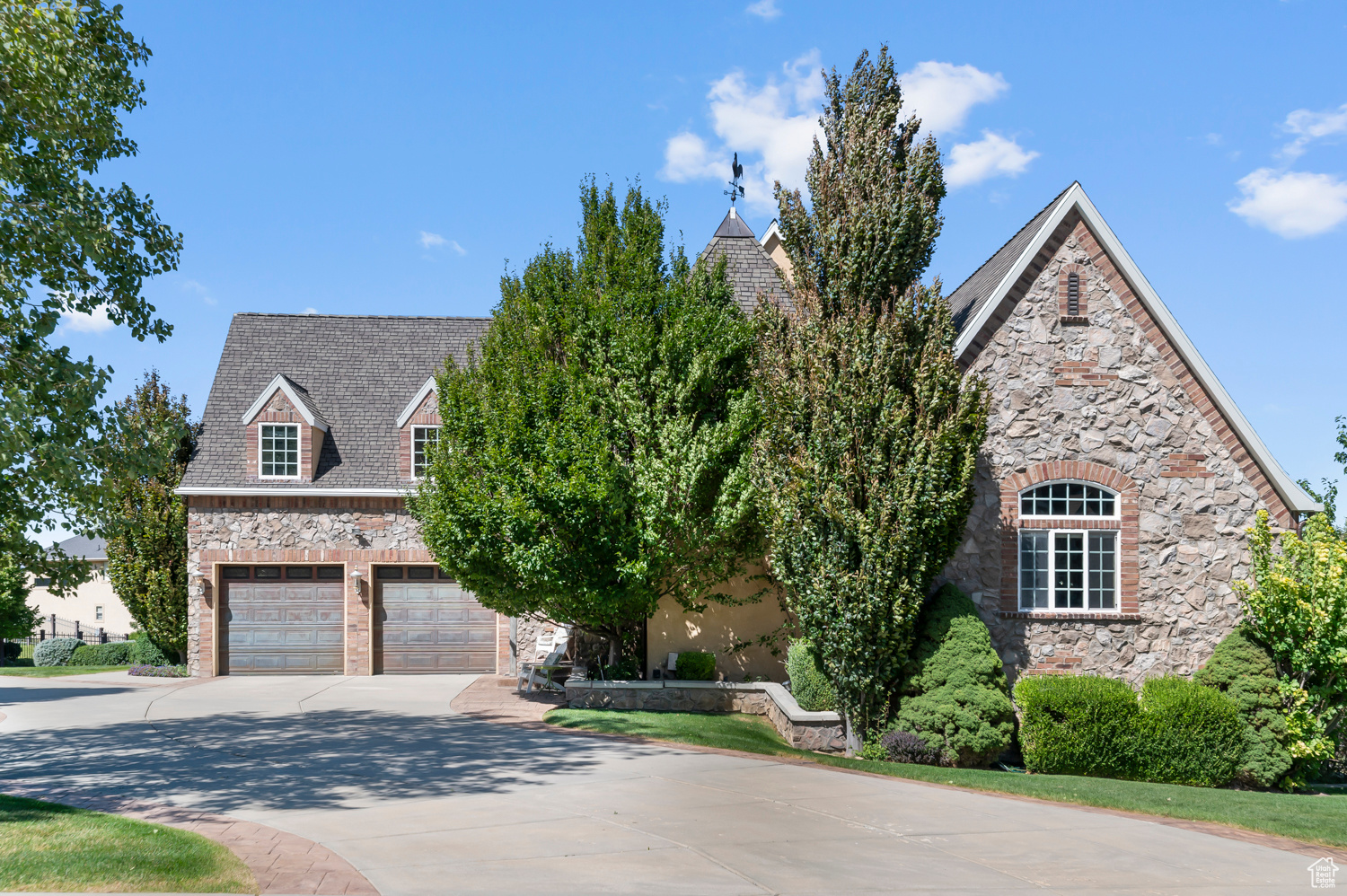 DEER HOLLOW - Residential