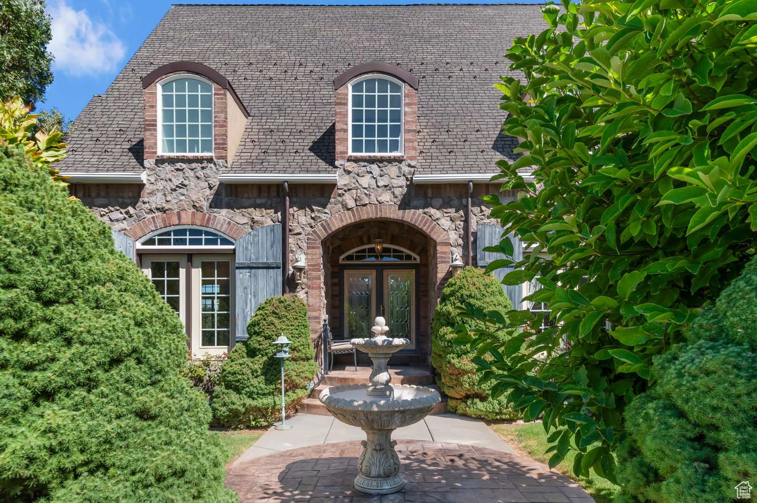 DEER HOLLOW - Residential