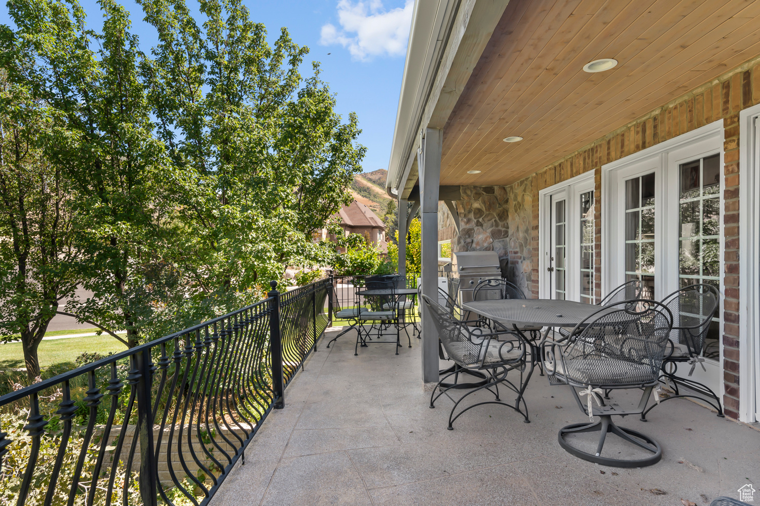 DEER HOLLOW - Residential