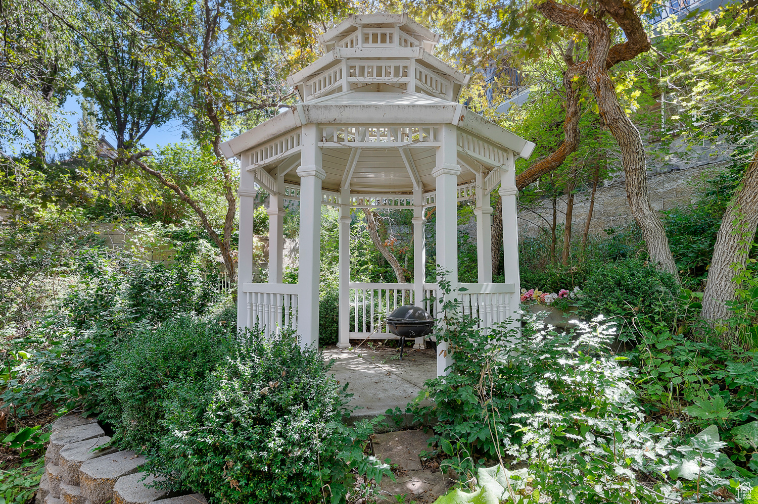 DEER HOLLOW - Residential