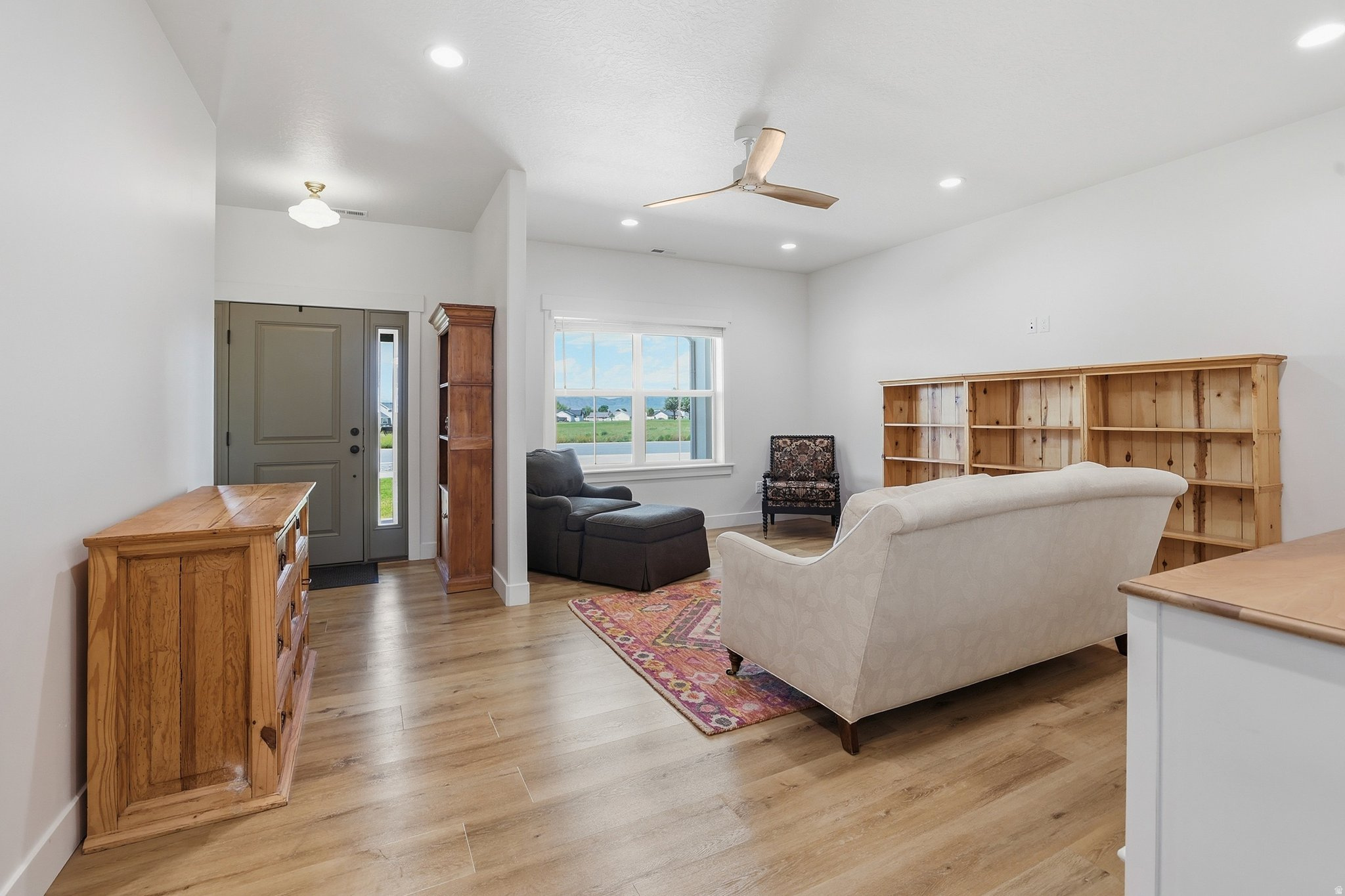 COUNTRY CLUB - Residential
