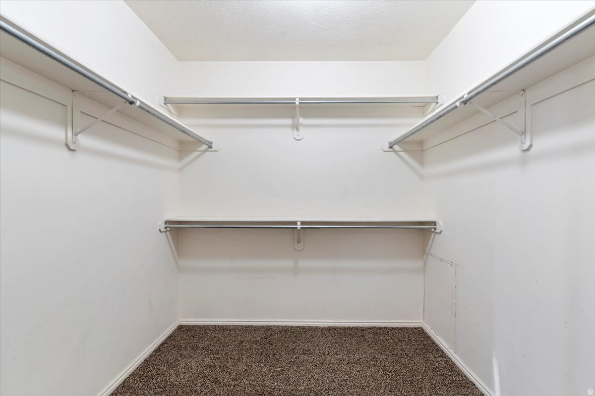 CHELSIE PARK - Residential