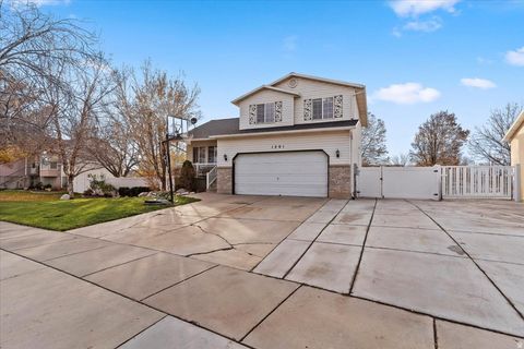 Tiny photo for 1201 N 2570 W, Layton, UT 84041 (MLS # 2124611)